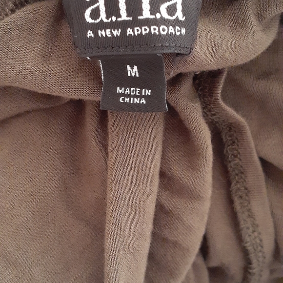 Misses' Off The Shoulder Top - Picture 3 of 5